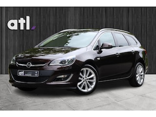 Opel Astra Sports Tourer 1.4 Turbo Cosmo Navi | Stoelveerwarming | PDC v+a | Clima | Xenon | Trekhaak | 18" | BT | Stuurwielverwarming | Etc.
