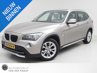BMW X1 sDrive18i Executive | Clima | Multimedia/Navi | Pano | Leder | Stoelverwarming | PDC |