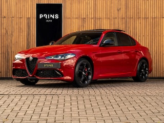 Alfa Romeo Giulia 2.0T GME AWD Competizione 280pk | Pano-dak | Harman/Kardon | ADAS Pack 2