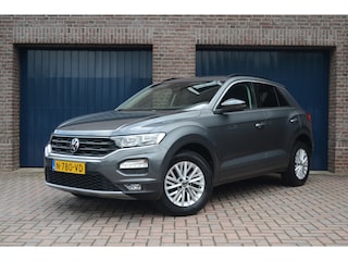 Volkswagen T-Roc 1.0 TSI Style | Trekhaak | Navigatie | Carplay/Android Auto | Climate Control | Adaptive Cruise