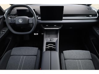 Volkswagen ID.3 Neo Style 79 kWh 231PK / 170kW LED Matrix IQ.Light, 360° rondomzichtcamera, high end audio Harman Kardon, verwarmbare voorstoelen met massagefunctie, Keyless Entry & Go, achteruitrijcamera, voorstoelen elektrisch verstelbaar met geheugen, head-up display, dodehoekdetectie (Side Assist), autonome parkeerfuctie (Park Assist), 20'' LMV Zwickau
