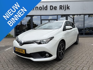 Toyota Auris 1.8 Hybrid Black Edition