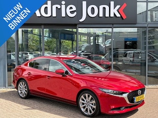 Mazda 3 2.0 e-SkyActiv-G M Hybrid Luxury TREKHAAK | LEDER | Bose AUDIO | 18"LM VELGEN | CAMERA | 1e EIG | NED. AUTO | DEALER ONDERHOUDEN |