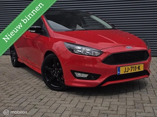 Ford Focus 1.5 Red Edition ST LINE / PDC / NAP