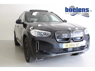 BMW iX3 Executive 80 kWh | TOP-STAAT! | CARPLAY | PANO-DAK | DAB | WEGKL-TRHAAK | LED | 19'LMV | PDC |