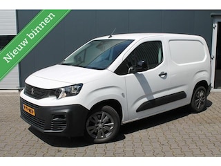 Peugeot Partner 1.5 BlueHDI Asphalt Automaat | Trekhaak | 3 zits | Airco