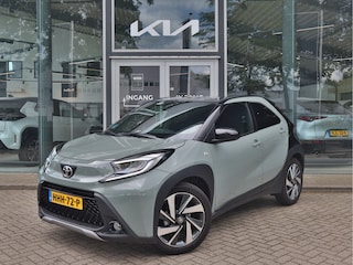 Toyota Aygo 1.0 VVT-i S-CVT Envy CVT Automaat Navigatie | Climate Control | Draadloze oplader | Two Tone