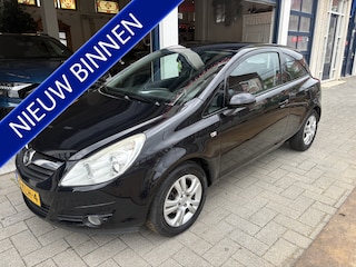 Opel Corsa 1.4-16V White Edition NL AUTO. SPORTVELGEN