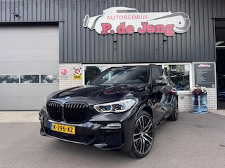 BMW X5 XDRIVE40I M-Sport Individual Panoramadak Softclose Hud Laser Trekhaak Massage Mooi vol!