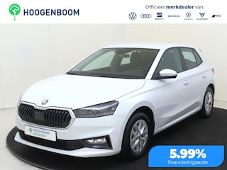Skoda Fabia 1.0 TSI Ambition | CarPlay | Keyless | Lane- en frontassist | Parkeersensoren achter | DAB radio | Cruise control |