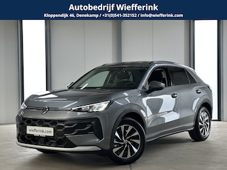 Volkswagen T-Roc 1.5 eTsi 150 pk Life First Edition | Comfort | Camera | Trekhaak |