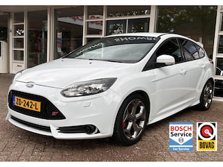 Ford Focus 2.0 EcoBoost ST-3 Climat, Leer, Bluetooth, Pdc, LM..