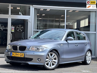 BMW 120i 150PK / CLIMA / SCHERM / ELEKT RAMEN