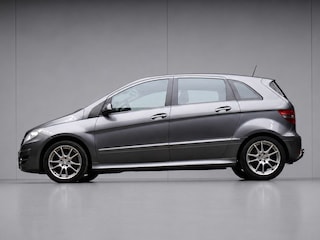 Mercedes-Benz B-klasse 200 Sport (SCHUIFDAK,STOELVERWARMING,CLIMATE,CRUISE,TREKHAAK,AIRCO,SPORTSTOELEN,LM VELGEN,NETTE STAAT)
