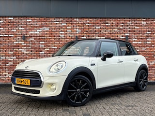 Mini Cooper 1.5 Chili Serious Business 5-Deurs Automaat Nav/Cruise Led Stoelverw Uitstraling!