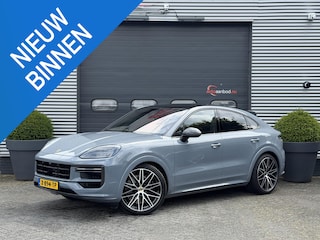 Porsche Cayenne 4.0 Turbo E-Hybrid Sport Chrono | 360* Camera | Achteras Besturing | Burmester | Bijrijders Display | Head-Up Display | CARBON |