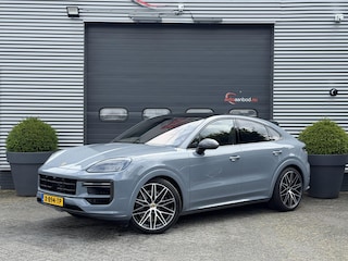 Porsche Cayenne 4.0 Turbo E-Hybrid Sport Chrono | 360* Camera | Achteras Besturing | Burmester | Bijrijders Display | Head-Up Display | CARBON |