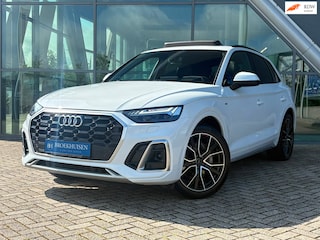 Audi Q5 55 TFSI e S-Line Facelift 367pk Luchtvering / Panoramadak / Elekt. Trekhaak