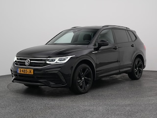 Volkswagen Tiguan 1.5 TSI R-Line Business | CAMERA | ADAPTIVE | STOEL- EN STUURVERW. | TREKHAAK