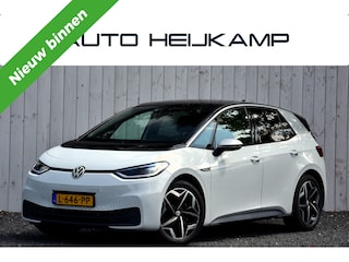 Volkswagen ID.3 Business 58 kWh First Edition | Camera | Stoelverwarming | Trekhaak |