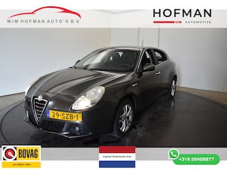 Alfa Romeo Giulietta 1.4 T Distinctive PDC Automaat NL Auto