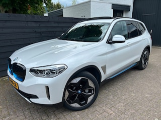 BMW iX3 High Executive 80 kWh, Pano, HUD, H&K, SoH 99% Trekhaak