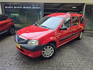Dacia Logan 1.6 Ambiance | 1E EIGENAAR | 12MND GARANTIE | AIRCO | LAGE KM | NW APK | TREKHAAK |