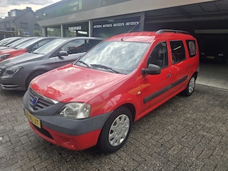 Dacia Logan 1.6 Ambiance | 1E EIGENAAR | 12MND GARANTIE | AIRCO | LAGE KM | NW APK | TREKHAAK |