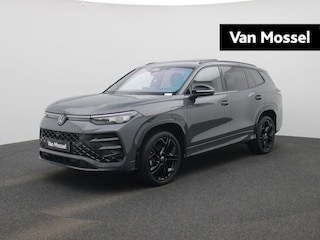 Volkswagen Tayron 1.5 eHybrid R-Line Edition 272 PK| Panoramadak | Trekhaak | Navigatie Groot | 360 Camera | Head-Updisplay | Black Style | Achterklep Elektrisch