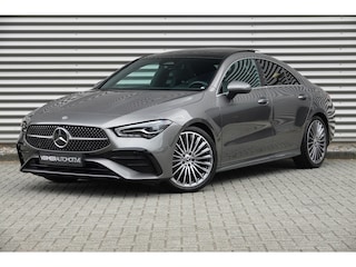 Mercedes-Benz CLA 180 Star Edition AMG | Pano | Trekhaak | Distronic | Camera | Sfeer |