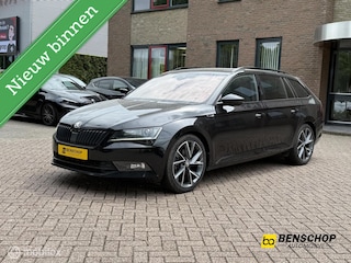 Skoda Superb Combi 1.8 TSI Sportline Kuipstoelen Navi Carplay Memory Alcantara