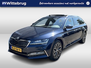 Skoda Superb Combi 1.4 TSI iV Laurin & Klement / AUTOMAAT/ PANO/ TREKHAAK/ LEER/ STANDKACHEL/ DCC/ 360 CAMERA/ ACC/ STUUR+STOELVERWARM.+KOEL./ MEMORY SEAT/ ELEK.ACHTERKLEP/ KEYLESS/ DODEHOEK/ SMARTLINK/ NAVI/ DAB/ CLIMA/ LED/ 18'' LMV