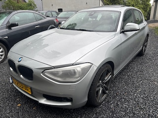 BMW 118i Business+NAVI GLAZENDAK INRUIL KOOPJE