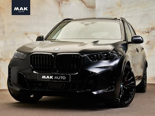 BMW X5 xDrive50e M Sport Pro , Sonderlackierung, SkyLounge pano, 4W-best., B&W, massage, Luchtv., Merino, memory, 22", HUD, tr.haak, privacy, NP147k