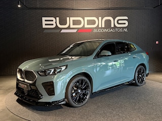 BMW iX2 eDrive20 67 kWh | M-performance | Camera | 22''inch