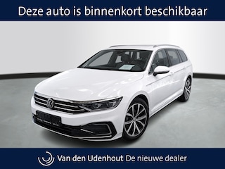Volkswagen Passat Variant GTE 1.4 TSI eHybrid 218pk PHEV Business / Panoramadak / iQ Light / Massage / Travel Assist