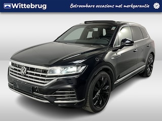 Volkswagen Touareg 3.0 TSI eHybrid Elegance 4MOTION / AUTOMAAT/ 381 PK/ PANO/ LUCHTVERING/ TREKHAAK/ LEER/ CAMERA/ PARK. SENSOREN/ MEMORY SEATS/ STOELVERWARM. V&A/ ELEK. ACHTERKLEP/ APP CONNECT/ ADAPT. CRUISE/ KEYLESS/ 4 ZONE CLIMA/ DAB