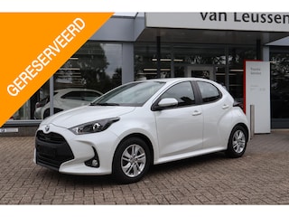 Toyota Yaris 1.5 Hybrid 115 STOELVERW. APPLE/ANDROID LM-VELGEN CLIMA AD-CRUISE