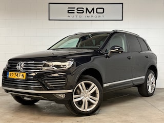 Volkswagen Touareg 3.0 TDI R-line Luchtvering Trekhaak Camera