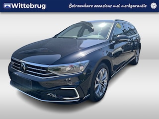 Volkswagen Passat Variant 1.4 TSI PHEV 218pk GTE DSG Automaat Stoelverwarming / Parkeersensoren / Navigatie / LED Matrix / App-connect