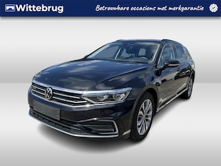Volkswagen Passat Variant 1.4 TSI PHEV 218pk GTE DSG Automaat Stoelverwarming / Parkeersensoren / Navigatie / LED Matrix / App-connect