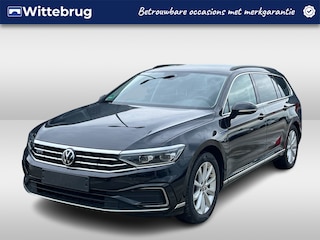 Volkswagen Passat Variant 1.4 TSI PHEV 218pk GTE DSG Automaat Stoelverwarming / Parkeersensoren / Navigatie / LED Matrix / App-connect