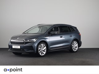 Skoda Enyaq iV 60 First Edition 180 pk | SOH 93,45% | Navigatie | Warmtepomp | Trekhaak (wegklapbaar) | Parkeersensoren | Achteruitrijcamera |