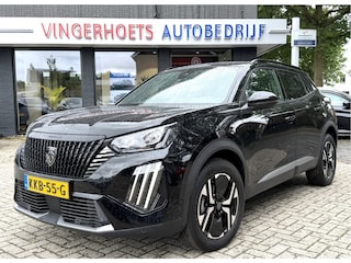 Peugeot 2008 1.2 Benzine 100 Pk. Allure *** ( Ook in Wit of Blauw Leverbaar ) *** * Draadloos Navigatie & Spotify via Apple Carplay / Android Auto * L.M. Velgen * Climate & Cruise Control * Dab Radio * Voorzijde en Achter Parkeer Sensoren * Vingerhoets; Vierde Generatie Eersteklas Service. Al meer dan 100 jaar een begrip in de Brabantse Kempen.