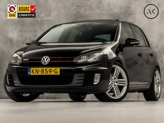 Volkswagen Golf 2.0 GTI 211Pk Automaat (SCHUIFDAK, NAVIGATIE, DYNAUDIO, LEDER, CAMERA, STOELVERWARMING, SPORTSTOELEN, GETINT GLAS, CRUISE, NIEUWSTAAT)