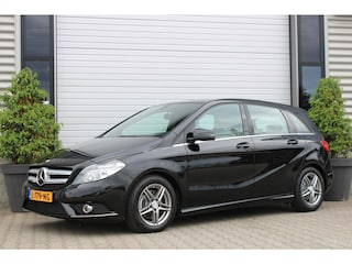 Mercedes-Benz B-klasse 180 Trekhaak | Sportpakket | Stoelverwarming | Sportpakket | Navi | Zitcomfortpakket | Hoge Instap