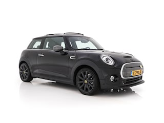 Mini Mini Yours 33 kWh [ 3-Fase-11kW ] {SoH-97%} (INCL-BTW) Aut. *HEATPUMP | PANO | LEATHER | DIGI-COCKPIT | HEAD-UP | FULL-LED | NAVI-FULLMAP | HEATED-SPORTSEATS | DAB | CRUISE | HARMAN/KARDON | CAMERA | KEYLESS | AMBIENTLIGHT | 17"ALU*