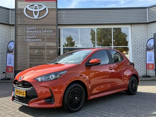 Toyota Yaris 1.5 Hybrid ACTIVE NAVI 4S-BANDEN APPLE/ANDROID CAMERA CLIMA AD-CRUISE BLUETOOTH
