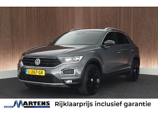 Volkswagen T-Roc 1.5 TSI 150pk DSG Sport Trekhaak Virtual cockpit Keyless Camera Stoelverwarming Navigatie