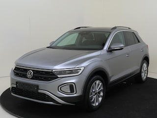 Volkswagen T-Roc Life Edition | 'App-Connect' draadloze smartphone integratie | 'App-Connect' draadloze smartphone integratie | Afstandscontrolesysteem (Front Assist)